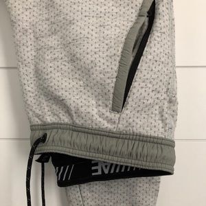 American Eagle men’s joggers